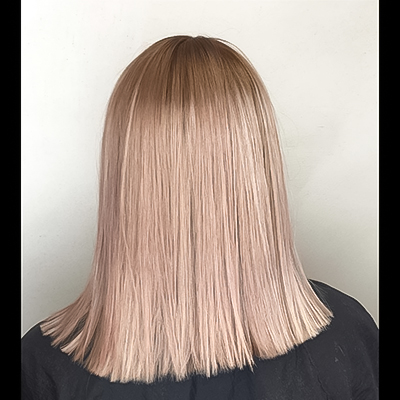 Pastellrosa drömmig blond nyans av <i>STRåH Studio</i>